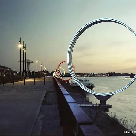 Trentemoult-reze : 2 Chambres, 65m²+parking+wifi *