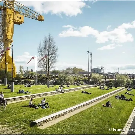 Trentemoult-reze : 2 Chambres, 65m²+parking+wifi Apartment