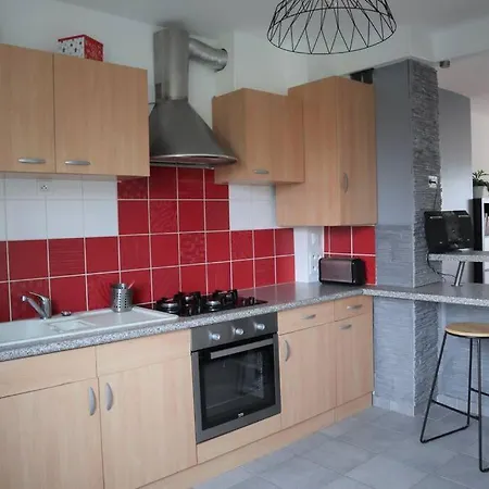 Apartment Trentemoult-reze : 2 Chambres, 65m²+parking+wifi