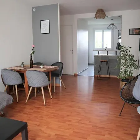 Apartment Trentemoult-reze : 2 Chambres, 65m²+parking+wifi Reze