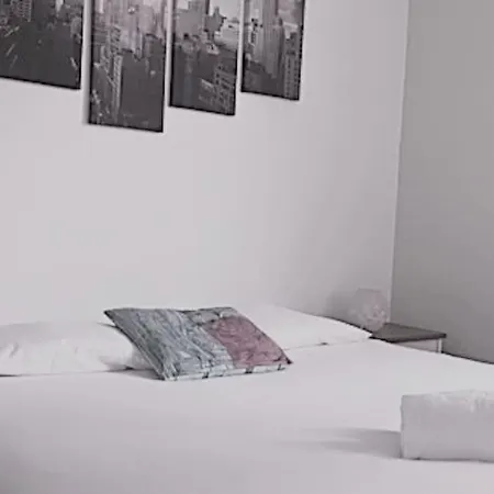 Apartment Trentemoult-reze : 2 Chambres, 65m²+parking+wifi *