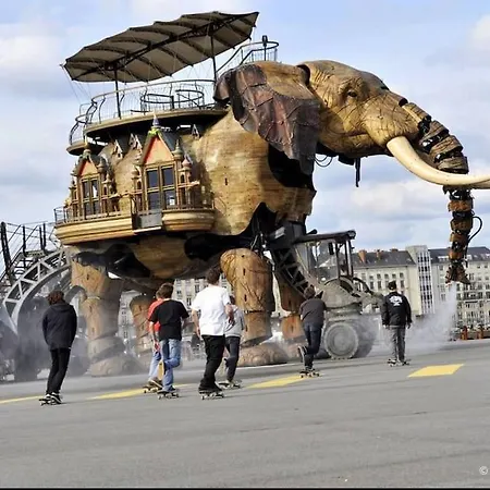 Apartment Trentemoult-reze : 2 Chambres, 65m²+parking+wifi