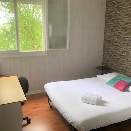 Trentemoult-reze : 2 Chambres, 65m²+parking+wifi Reze