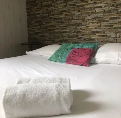 Trentemoult-reze : 2 Chambres, 65m²+parking+wifi Appartement *