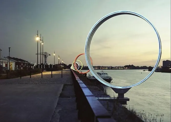 Trentemoult-reze : 2 Chambres, 65m²+parking+wifi *