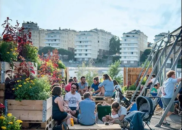 Trentemoult-reze : 2 Chambres, 65m²+parking+wifi *