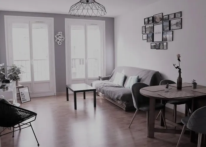 Trentemoult-reze : 2 Chambres, 65m²+parking+wifi * Rezé