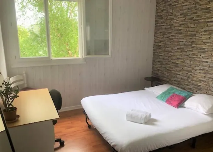 Trentemoult-reze : 2 Chambres, 65m²+parking+wifi Rezé