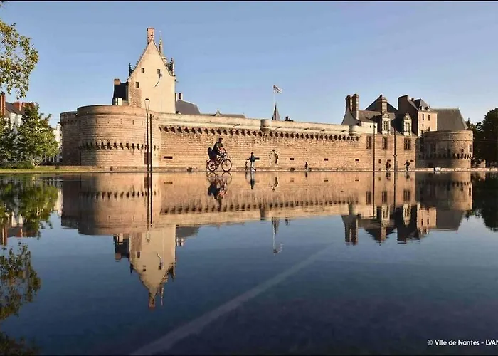 Trentemoult-reze : 2 Chambres, 65m²+parking+wifi Rezé